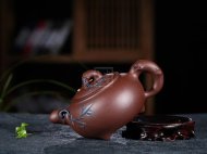 《松竹梅》紫砂壺宜興高級工藝美術(shù)師手工泡茶壺紫泥茶具茶壺