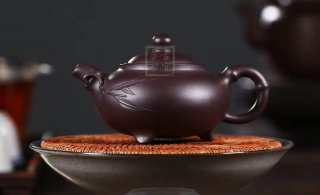 《三足玉乳》 《三足玉乳》