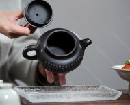 “千金壺王”─【心經掇只】 許良平